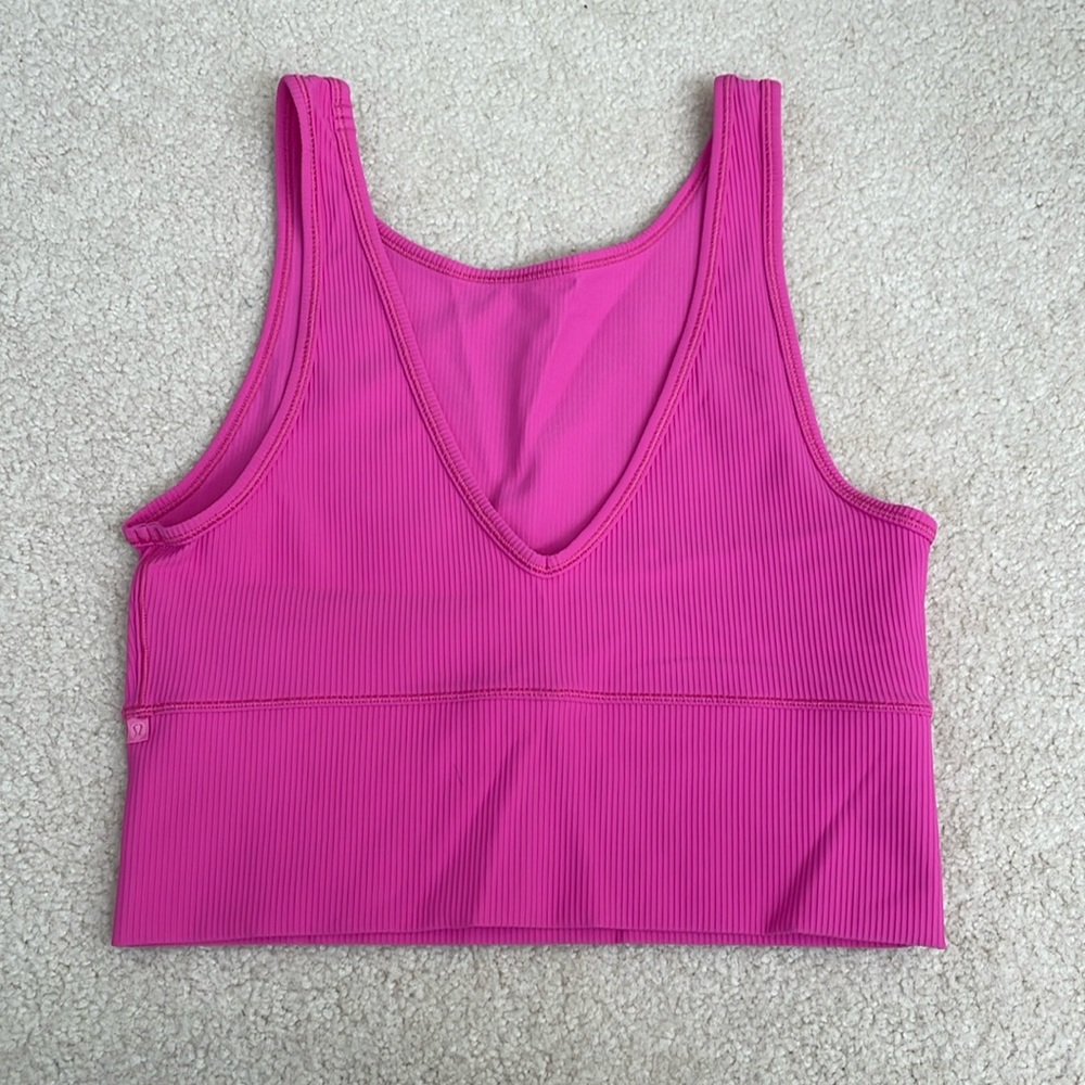 Lululemon power pivot tank in sonic pink!